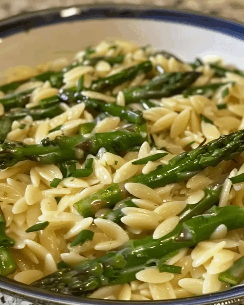Creamy Orzo with Garlic Butter Asparagus