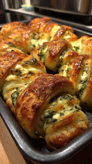 Spinach and Feta Puff Pastry Twists