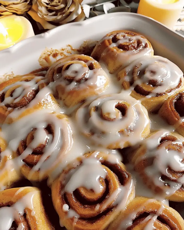 Fluffy and Irresistible Cinnamon Rolls with a Sweet Cinnamon-Sugar Filling and Creamy Glaze